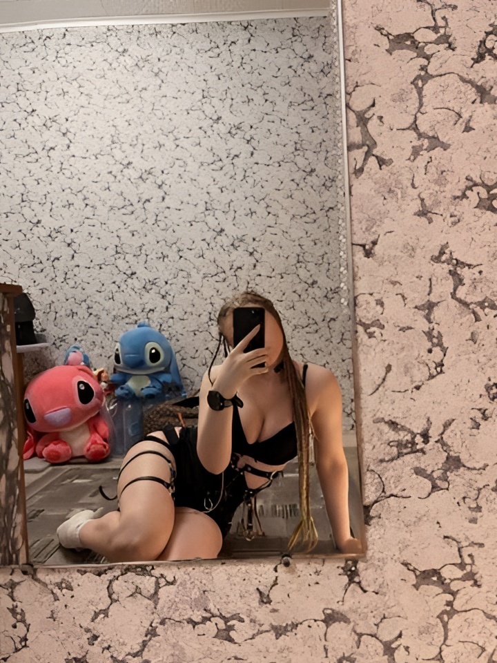 Дарья привлекальеная девушка из Златоуста цена от 1500 руб