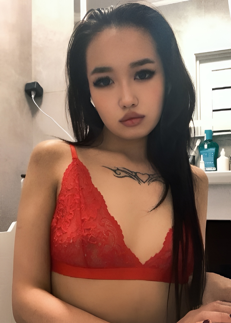 Дарина привлекательная девушка из Златоуста цена от 17000 руб