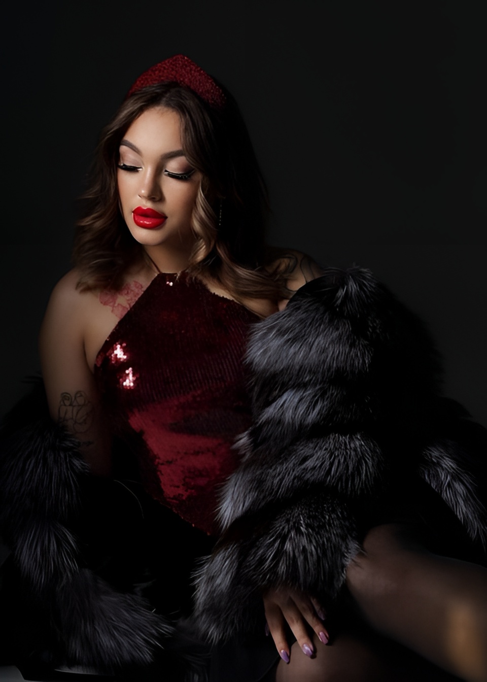 Юля привлекательная девушка из Златоуста цена от 6000 руб