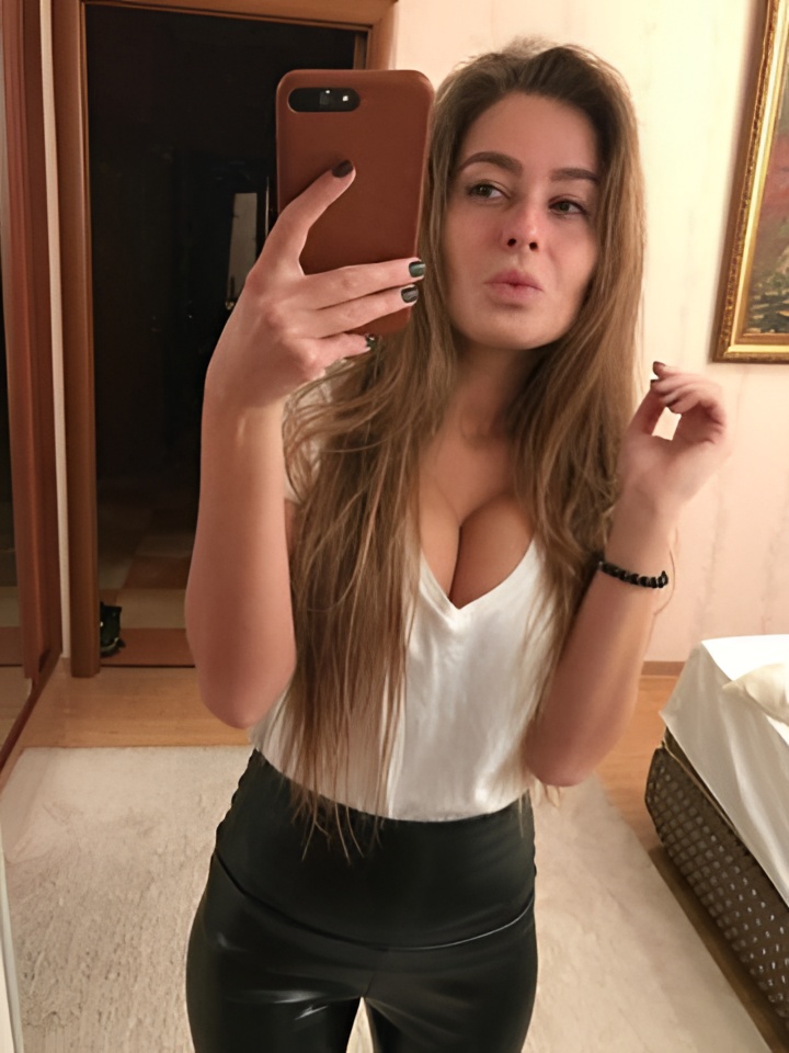 Индивидуалка Софа, доступна для личного знакомства от 10000 руб