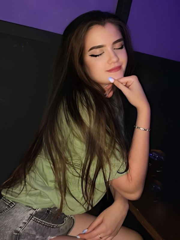 Алиса привлекательная девушка из Златоуста цена от 2000 руб