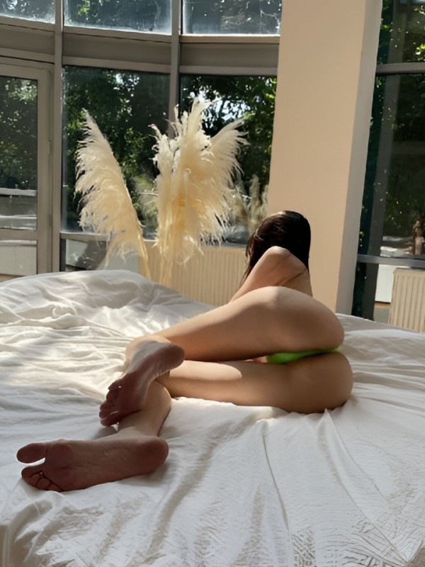 Нелли привлекательная девушка из Златоуста цена от 5000 руб