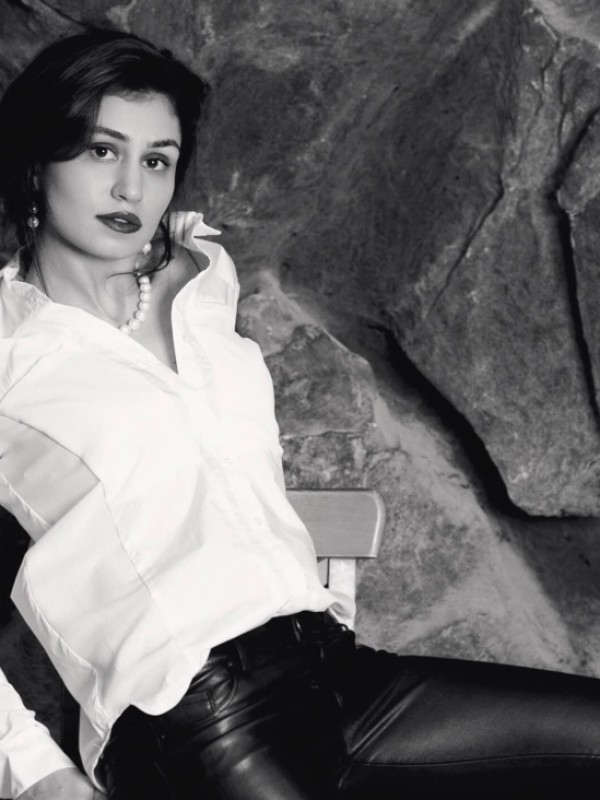 Оленька привлекательная девушка из Златоуста цена от 3500 руб