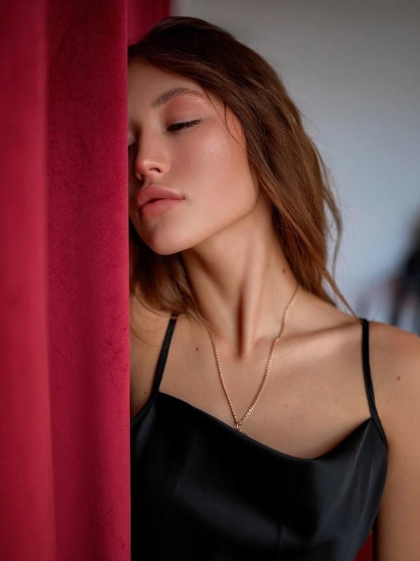 Софья привлекательная девушка из Златоуста цена от 5000 руб